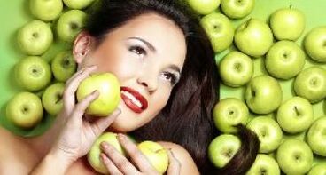 μάσκα μήλου για αναζωογόνηση του δέρματος γύρω από τα μάτια